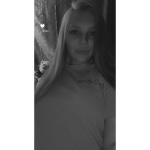 Meet your Posher, Breanna